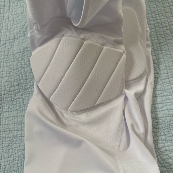 NWOT McDavid Athletic Tank Top with Mesh Fabric - Picture 4 of 6